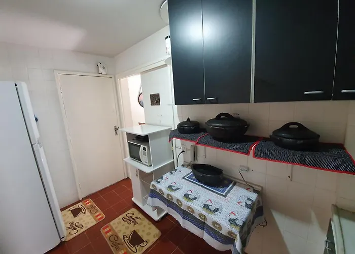 Apto Com Dois Quartos No Bairro De Jardim Camburi