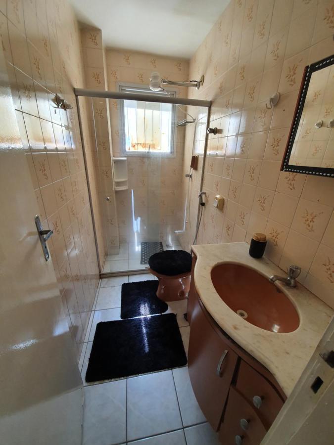 Apto Com Dois Quartos No Bairro De Jardim Camburi Vitoria